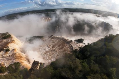 vuelco-de-una-embarcacion-con-turistas-en-cataratas-del-iguazu-en-brasil:-el-hospital-informo-el-estado-de-los-heridos
