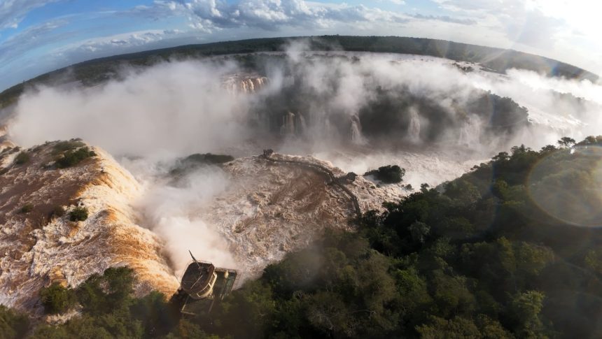 vuelco-de-una-embarcacion-con-turistas-en-cataratas-del-iguazu-en-brasil:-el-hospital-informo-el-estado-de-los-heridos