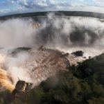 tras-el-fatal-vuelco-de-una-lancha-con-turistas-en-el-lado-brasileno-de-las-cataratas-del-iguazu,-la-empresa-responsable-de-la-embarcacion-emitio-un-comunicado