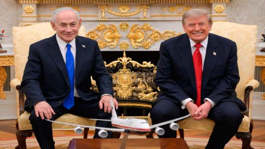sonrisas-para-la-foto-y-un-objetivo-innegociable:-trump-y-netanyahu-cierran-filas-contra-iran
