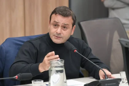herrera-ahuad-rechazo-el-proyecto-de-ley-de-tierras:-“no-podemos-hipotecar-el-futuro-de-nuestra-provincia”