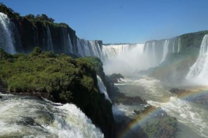 las-cataratas-del-iguazu-tienen-una-crecida-historica-y-hay-una-nueva-alerta-amarilla-por-tormentas
