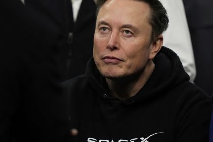 elon-musk:-“el-dinero-dejara-de-importar-en-2036-porque-la-ia-producira-mas-de-lo-que-podremos-consumir”