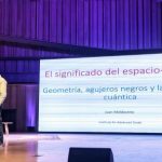 una-conferencia-sobre-fisica-teorica-se-convirtio-en-un-fenomeno-cultural-que-atrajo-miles-de-fans