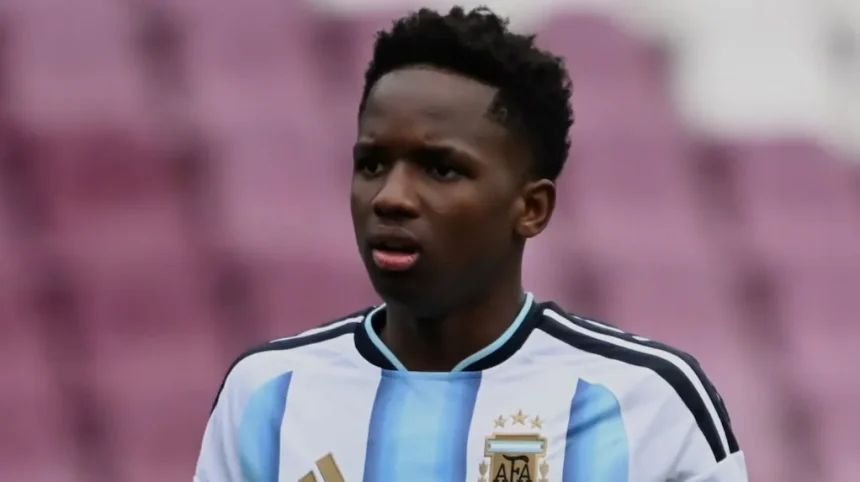 la-historia-de-kiki-ramos,-el-juvenil-nacido-en-haiti-que-debuto-en-la-seleccion-argentina-sub-17