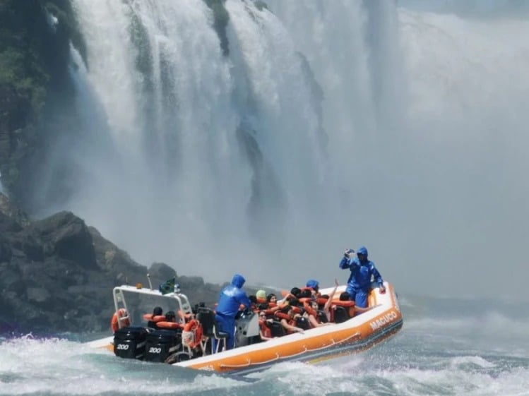 brasil-|-vuelco-fatal-en-las-cataratas-del-iguazu:-suspendieron-el-macuco-safari-y-avanza-la-investigacion