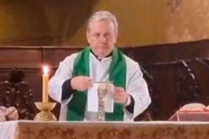 el-sacerdote-acusado-de-abusar-de-ninos-en-carlos-paz-sigue-activo-en-la-catedral-de-cordoba