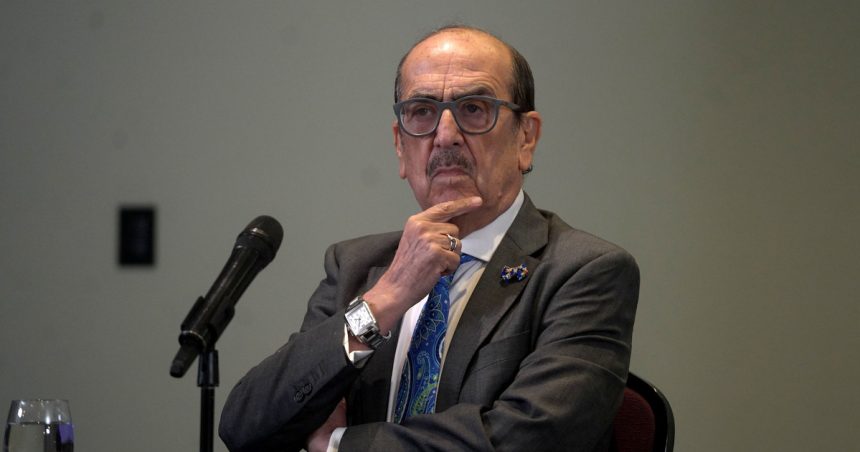 “cristina-no-es-una-chorra,-no-es-una-kuka”,-la-histrionica-participacion-del-abogado-espanol-que-eclipso-la-presentacion-de-la-nueva-estrategia-legal-de-la-expresidenta