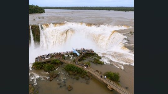 cataratas-del-iguazu:-cual-es-el-estado-de-los-circuitos-tras-la-muerte-del-joven-turista-neerlandes