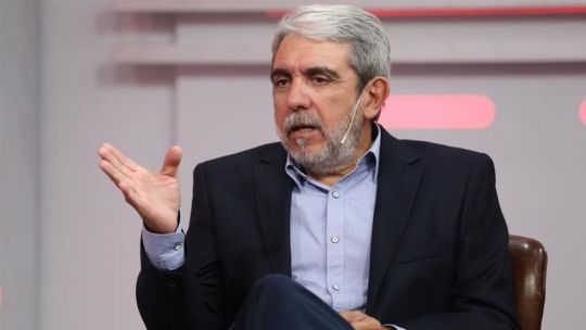 anibal-fernandez:-“el-kirchnerismo-parece-haber-entendido-que-el-cartelito-de-‘cristina-libre’-no-resuelve-nada”