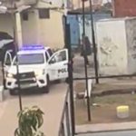 operativo-masivo-en-fuerte-apache:-mas-de-500-policias,-24-allanamientos-y-helicopteros-para-buscar-al-asesino-de-un-policia