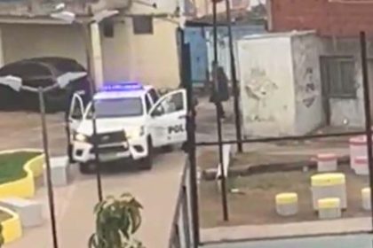 operativo-masivo-en-fuerte-apache:-mas-de-500-policias,-24-allanamientos-y-helicopteros-para-buscar-al-asesino-de-un-policia