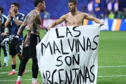 fifa-to-probe-argentina-over-world-cup-final-ill-discipline,-malvinas-banner