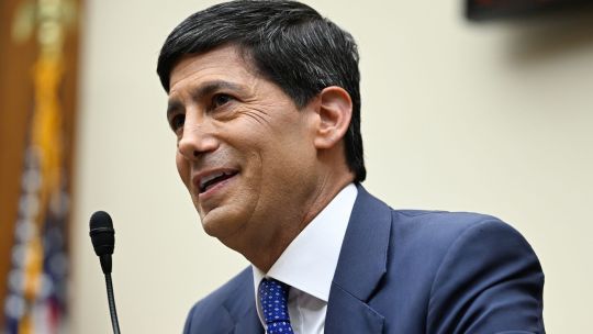 la-fed-decidio-mantener-las-tasas-de-interes,-ante-una-votacion-dividida