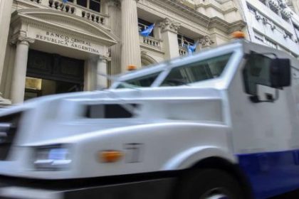 el-banco-central-volvio-a-comprar-dolares-y-las-reservas-superaron-los-us$-49.000-millones