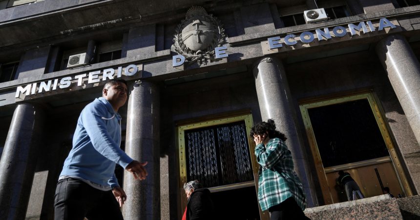 en-una-licitacion-clave,-el-gobierno-renovo-su-deuda-en-pesos-y-consiguio-us$-309-millones-extras