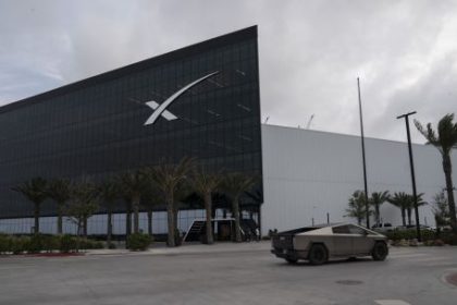 wall-street-acelera-el-lanzamiento-de-productos-para-limitar-las-perdidas-en-spacex