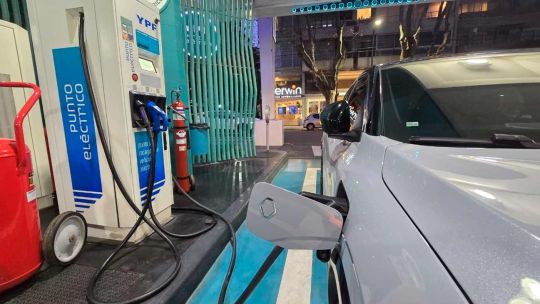 el-gobierno-reabre-un-cupo-para-importar-autos-hibridos-y-electricos-con-arancel-cero