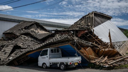 terremoto-en-japon:-que-se-sabe-del-violento-sismo-que-dejo-al-menos-18-muertos-y-mas-de-200-heridos