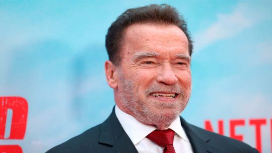 terminator-y-la-reinvencion-del-heroe-de-accion:-como-arnold-schwarzenegger-rediseno-el-cine-de-entretenimiento