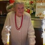 furor-por-una-italiana-de-101-anos-que-atiende-su-propio-bar