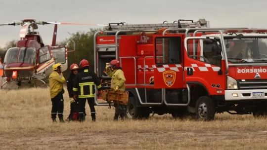 tragedia-aerea-en-san-juan:-comenzo-el-operativo-para-rescatar-los-cuerpos-de-los-siete-fallecidos,-entre-ellos-dos-brigadistas-cordobeses