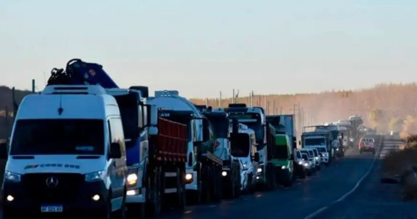 un-gobernador-quiere-poner-peajes-a-los-camiones-que-van-a-vaca-muerta:-argumenta-que-el-transito-pesado-crecio-el-900%-en-sus-rutas