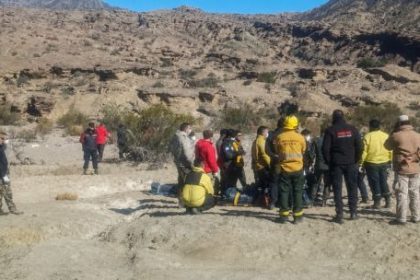tragedia-en-ischigualasto:-trasladaron-por-tierra-los-cuerpos-de-las-siete-victimas-hacia-la-morgue-judicial
