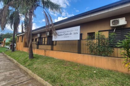 bajo-el-lema-«deja-tus-redes-y-sigueme»,-el-seminario-diocesano-santo-cura-de-ars-inicia-su-fiesta-patronal-este-sabado