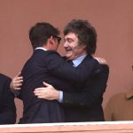 nuevo-dnu-contra-extranjeros-por-discursos-de-odio:-la-sombra-de-santiago-caputo-y-por-que-podria-fracasar-la-norma