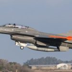 vuelo-al-corazon-del-programa-f-16:-asi-son-los-aviones-de-la-fuerza-aerea-que-espera-mas-cazas