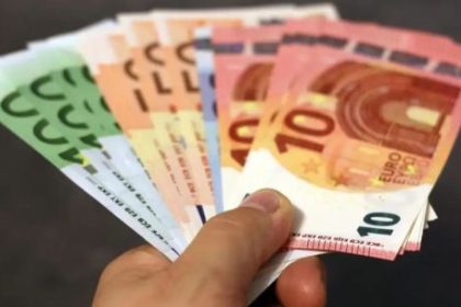 a-cuanto-abrio-el-euro-blue-hoy,-viernes-31-de-julio