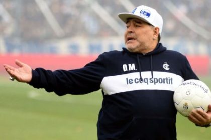 juicio-por-la-muerte-de-maradona:-expectativa-por-la-declaracion-de-su-masajista-y-el-turno-de-la-junta-medica