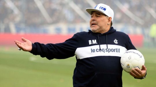 juicio-por-la-muerte-de-maradona:-expectativa-por-la-declaracion-de-su-masajista-y-el-turno-de-la-junta-medica