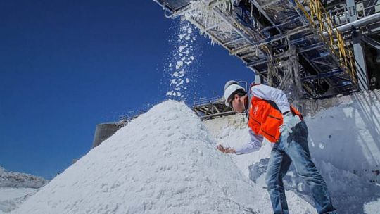 el-rigi-sumo-otro-proyecto-de-litio:-posco-invertira-u$s-547-millones-en-salta-y-catamarca