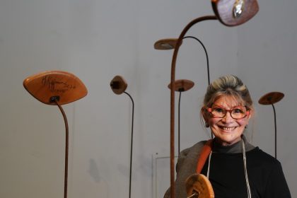 mirta-kupferminc-convierte-fotos-olvidadas-en-una-conmovedora-muestra-sobre-el-holocausto