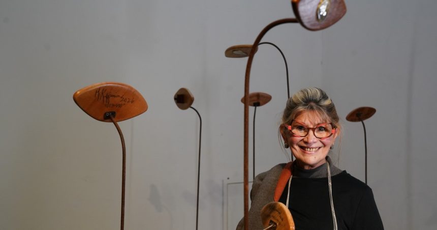 mirta-kupferminc-convierte-fotos-olvidadas-en-una-conmovedora-muestra-sobre-el-holocausto