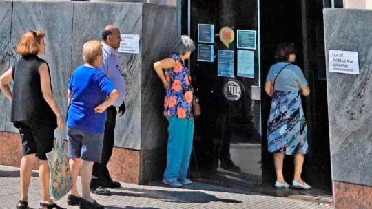 preocupacion-por-la-llegada-de-un-esquema-de-jubilaciones-privadas:-“cada-vez-son-menos-los-aportantes-al-sistema-previsional”