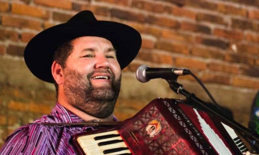 jorge-ratoski-dejo-la-musica-“cervecera”-y-el-alcohol-tras-convertirse-al-cristianismo:-“ahora-lo-hago-para-cristo”