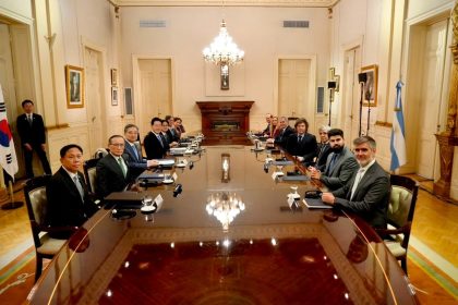 argentina-y-corea-del-sur-acordaron-fortalecer-el-comercio-en-energia,-minerales-criticos,-alimentos-e-inteligencia-artificial