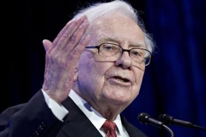 grillete-fiscal:-la-regla-de-warren-buffett-que-inspiro-la-propuesta-de-milei-y-el-modelo-de-singapur