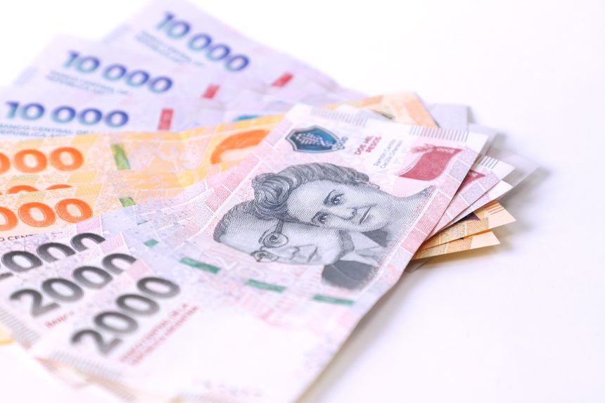 private-sector-wages-fall-nearly-4%-since-milei-took-office
