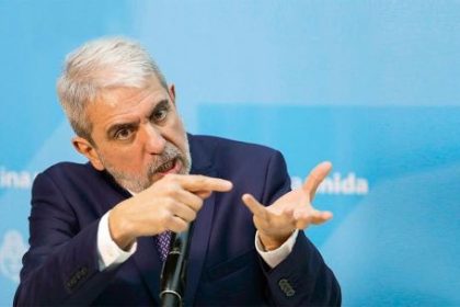 anibal-fernandez-respaldo-a-axel-kicillof-y-pidio-resolver-la-interna-del-pj-en-las-paso