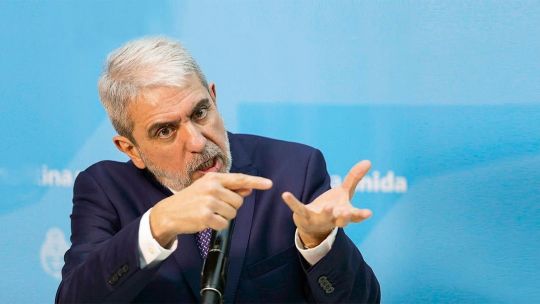anibal-fernandez-respaldo-a-axel-kicillof-y-pidio-resolver-la-interna-del-pj-en-las-paso