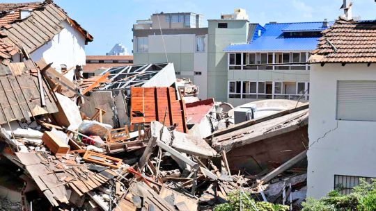 derrumbe-del-hotel-en-villa-gesell:-imputaron-a-cinco-personas-por-la-tragedia-que-dejo-nueve-muertos