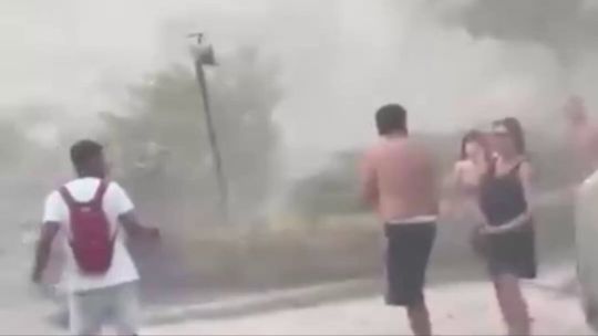 italia:-al-menos-10-personas-heridas-por-un-terremoto-de-magnitud-4,7-cerca-de-napoles