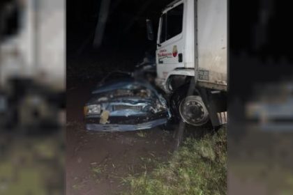 terrible-choque-entre-un-auto-y-un-camion-en-lujan:-hubo-siete-muertos,-tres-de-ellos-menores