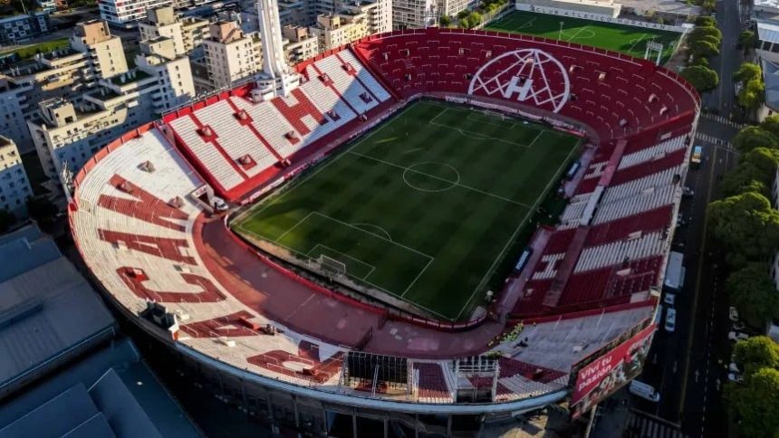 oficial:-boca-confirmo-que-tendra-localia-ante-estudiantes-en-la-cancha-de-huracan-por-el-mal-estado-del-cesped-de-la-bombonera