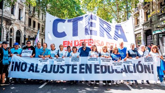 paro-docente-nacional:-ctera-convoco-a-una-huelga-este-lunes-y-el-gobierno-exigio-garantizar-el-75%-de-las-clases