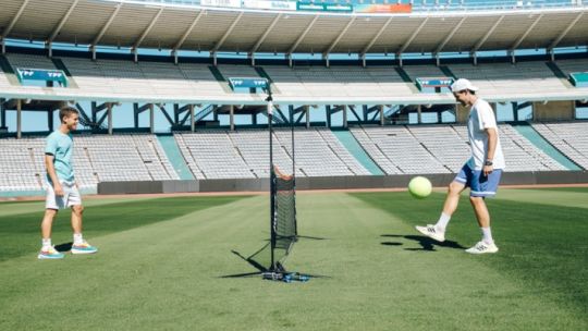 dominic-thiem:-del-tenis-al-futbol,-con-escala-en-el-estadio-kempes